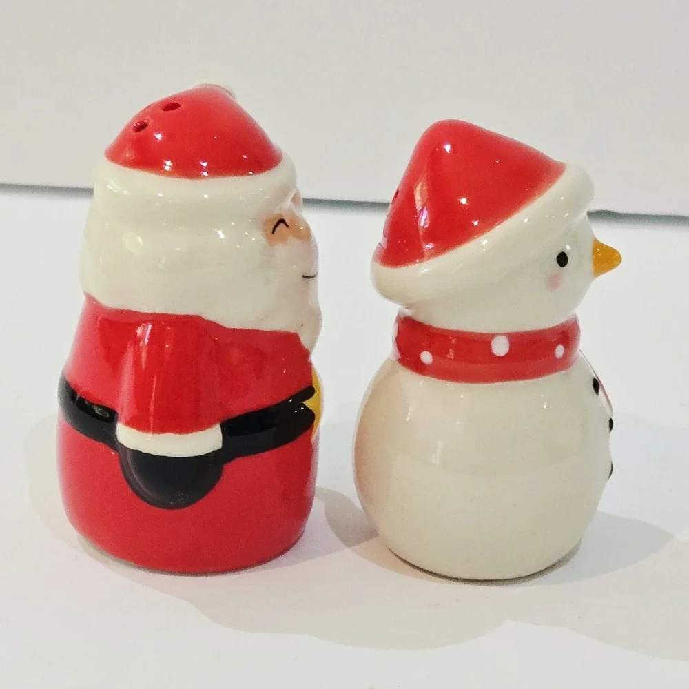 Christmas Salt & Pepper Shakers Ceramic Santa & Snowman Red White Pair Set